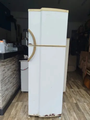 Geladeira Duplex Dako