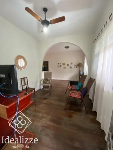 Casa para Venda em Volta Redonda / RJ no bairro Sessenta