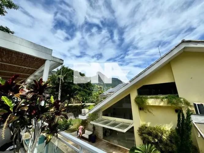 Apartamento : / Residencial / Itanhangá