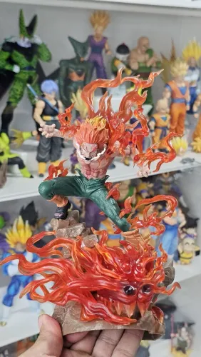 Action figure naruto forma kurama e maito gai 8 portoes