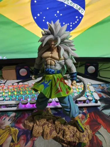Goku SSJ5 action figure