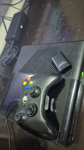 Xbox 360 super slim desbloqueado