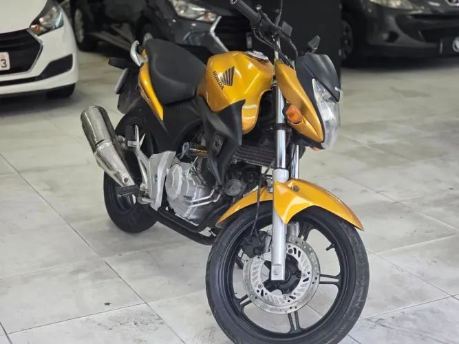 Vendo Cb 300R 2011/2011