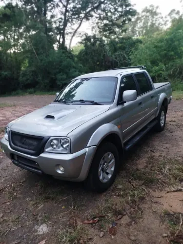 Mitsubishi L200 GLS 2.5 4X4 CD Diesel 2005