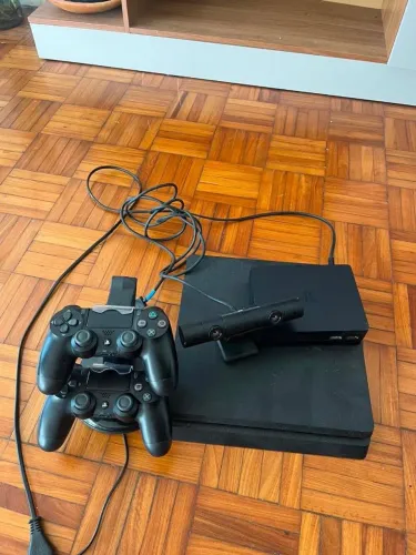 Vendo ou troco PS4 por celular