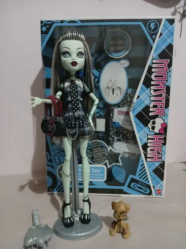 Boneca Frankie Monster High