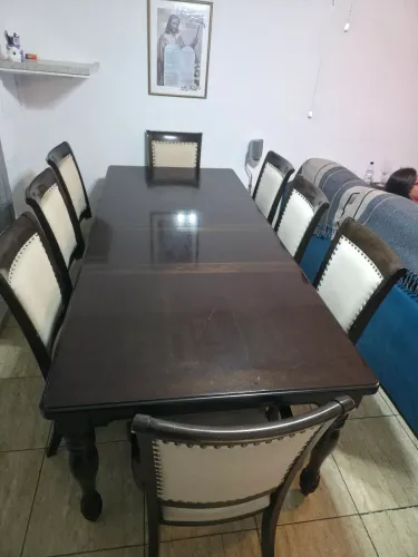 Mesa de madeira maciça Importada dos Estados Unidos, fabricada Vietnã , paguei 5 miil dola