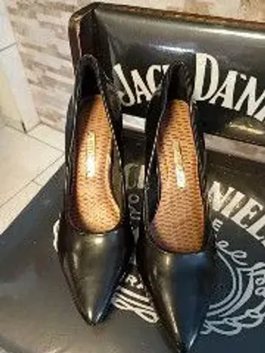 Sapato preto verniz feminino 37