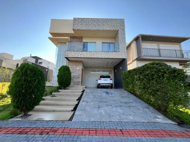 Casa no Condomínio Aranguá - Parque Tauá à Venda com 2 Suítes, Região Leste de Londrina