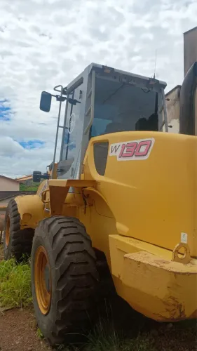 Pá carregadeira w130 