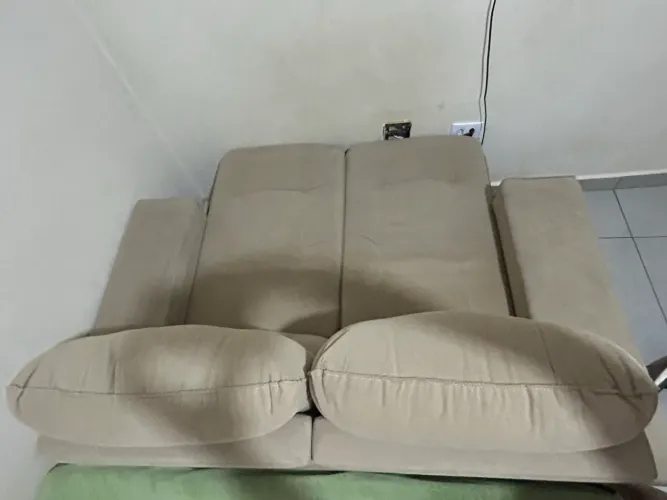 Vendo Sofá dois lugares