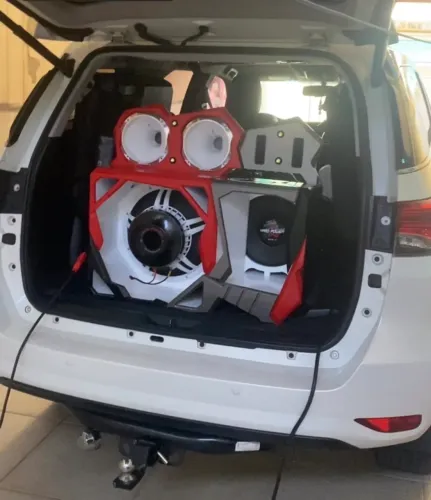 Som Completo 220v com rack móvel - único dono 
