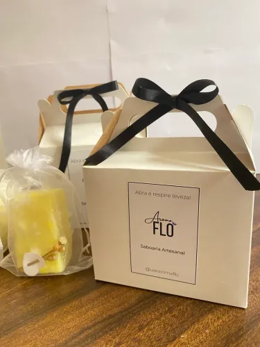 Kit presente Sabonete Artesanal + Esponja perfumada