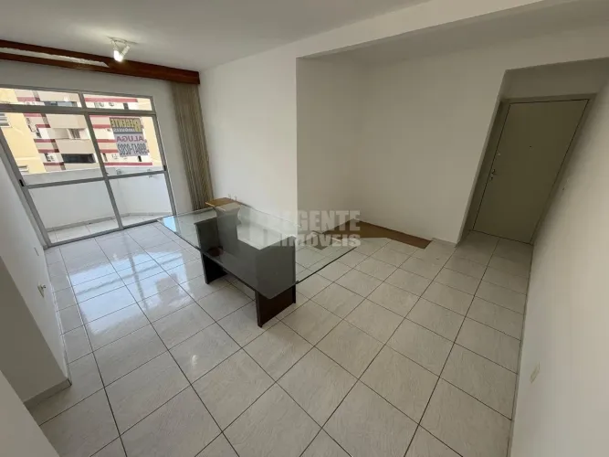 Ótimo apartamento de 3 dormitórios para locação no bairro Trindade!