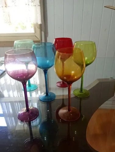 Taças de água e copos 
