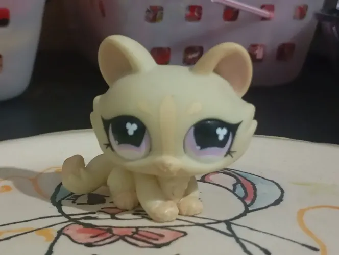 Brinquedo gatinha Littles Pet shop