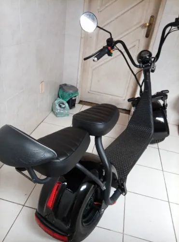 Scooter elétrica 