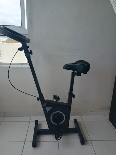 Bike ergométrica com banco novo fofo