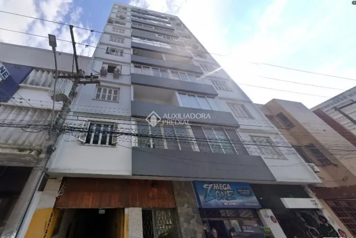Apartamento Mobiliado no Edifício Massot no Centro de Pelotas - 9º Andar