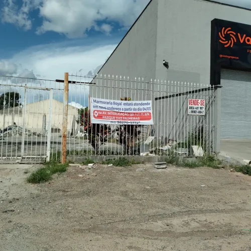Lote no Anel Viario.