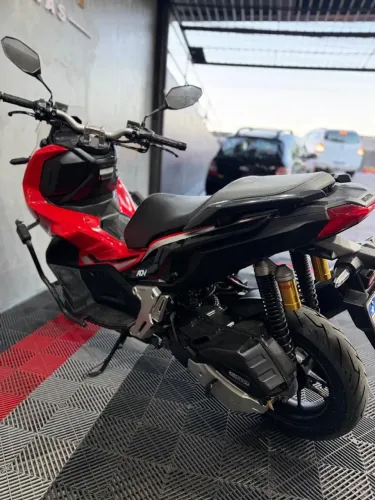 Honda adv