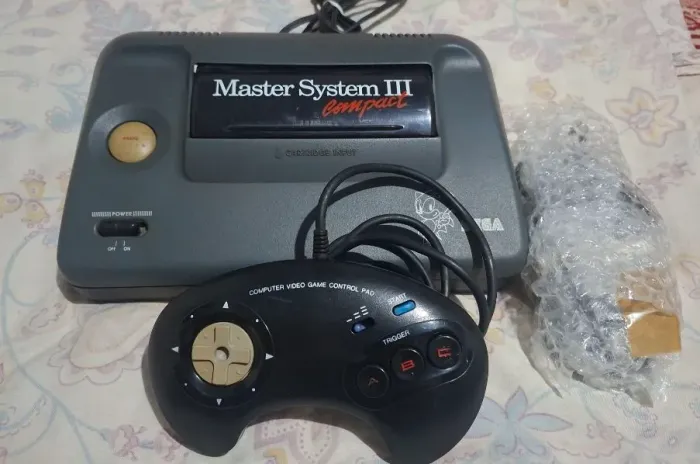Master System 3 Compact Modelo Placa Pesada +Controle Mega Turbo Genérico de época