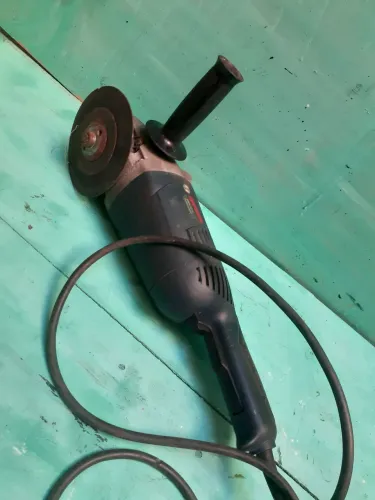 Lixadeira bosch 220volts! Aceito proposta 