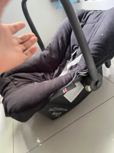 Vende-se bebê conforte 