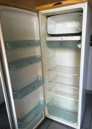 Geladeira para doação