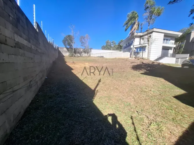 Terreno à venda em condomínio no Pilarzinho - ARYA1