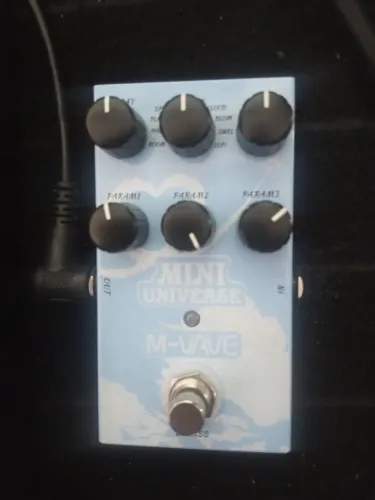 Pedal mvave mini universe
