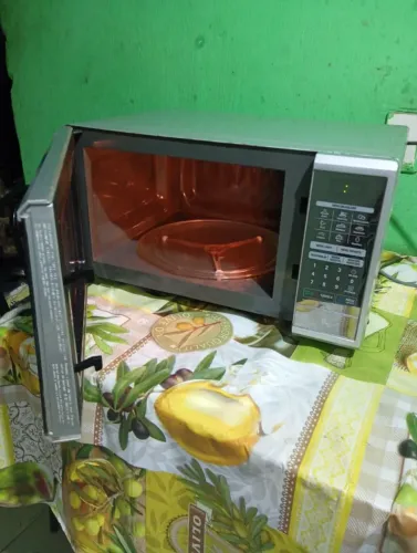 MICRO-ONDAS MUITO NOVO PARA VENDA FAÇO A ENTREGA DOU GARANTIA!!!