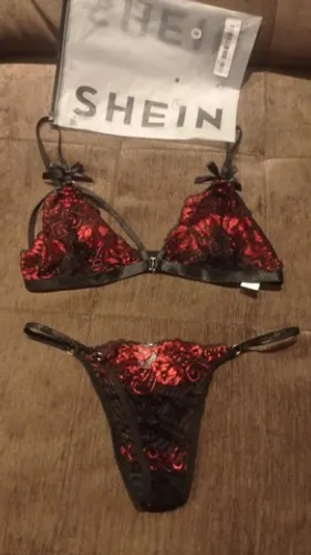 Conjunto  calcinha e sutiã sexy.