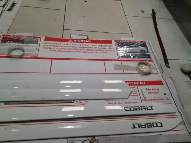 jogo de friso da porta do cobalt 
