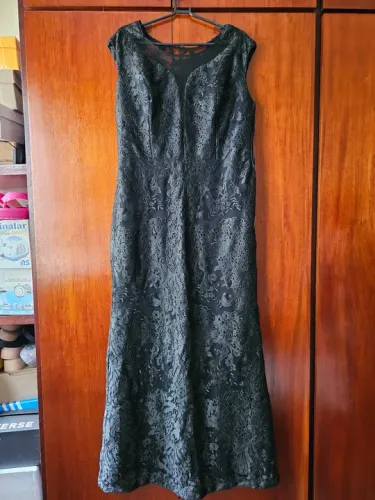 Vestido Longo de renda preto
