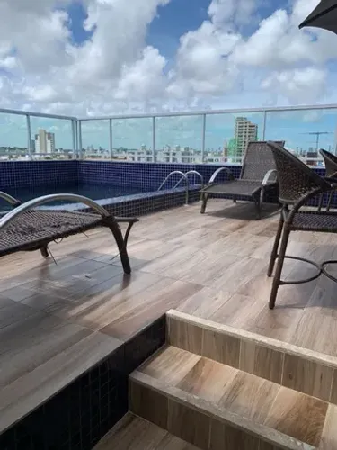 Apto à venda, com piscina, 2 qtos, 1 suíte, 2 banheiros, 60m², 2 garagens, no Bancários