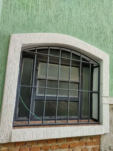 Vitro aço com grade