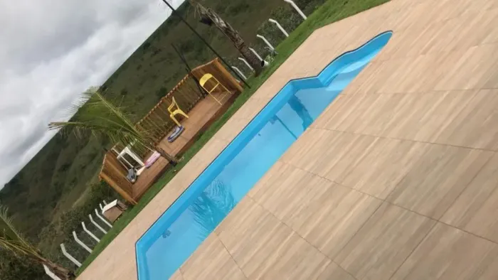 Ana: Piscina diretamente de Fabrica de 6 metros, com escadas de onda e acentos na escada