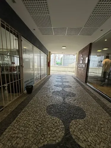 Alugo sala de 30 metros na Champangnat .