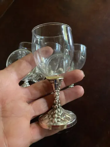 Conjunto Taças de Licor com Detalhes em Prata