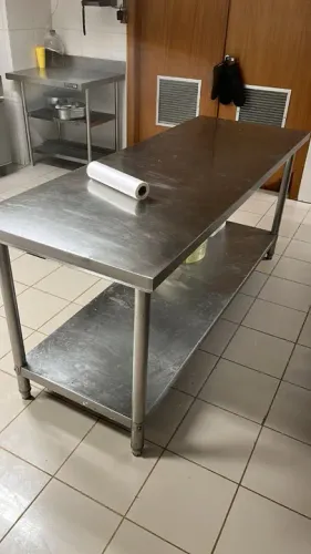 Mesa manipulaçao inox 1,90/70/84 Interinox liso