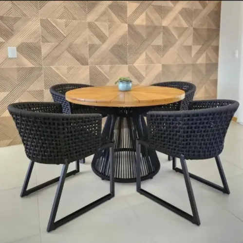 Mesa de corda náutica e madeira pizza