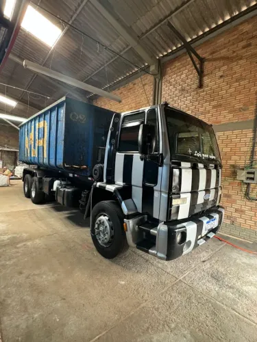 Ford cargo 2422 Rollon