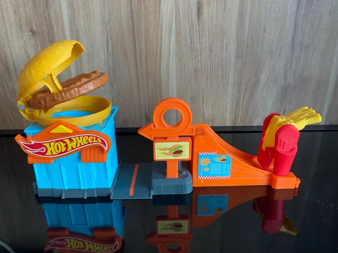 Pista Hot Wheels City Loja de Hambúrguer