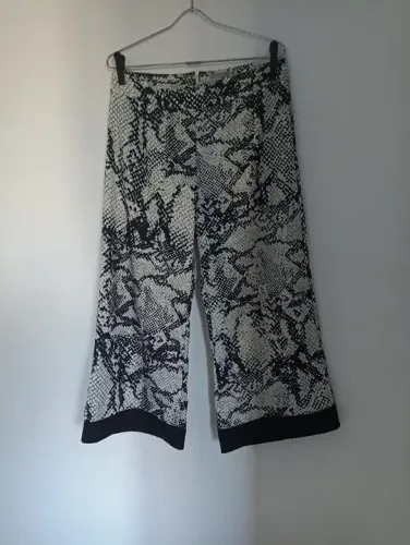 calça Capri da Luigi Bertolli