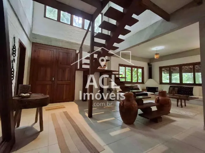 DISPONIVEL REVEILLON Casa de Luxo para Locação Anual no Sertão de Camburi | 3 Suítes | Bei