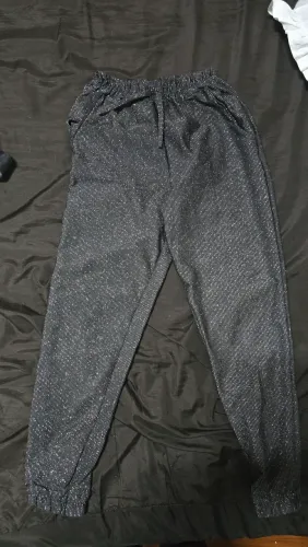 Calça jogger meia canela com brilho