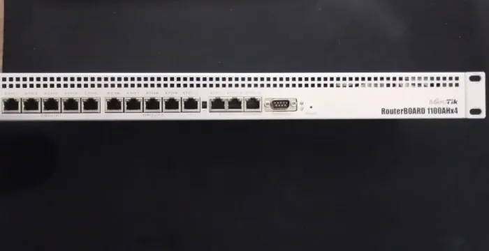 RouterBOARD 1100AHx4 MikroTik