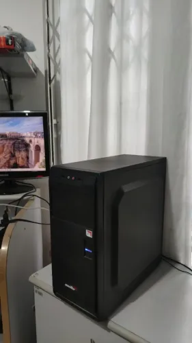 PC Gamer AMD A10-9700 3.8GHz 16GB DDR4 GPU Radeon R7 SSD 240GB HD 500GB 2GB Fonte 500W