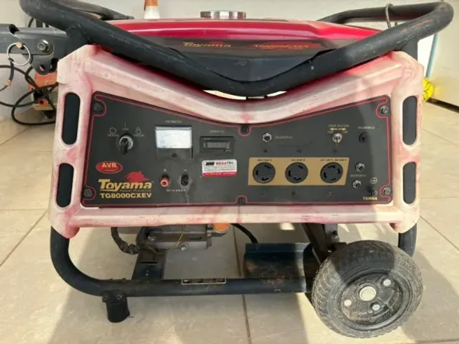 Gerador toyama TG8000CXEV monofásico bivolt 115/230